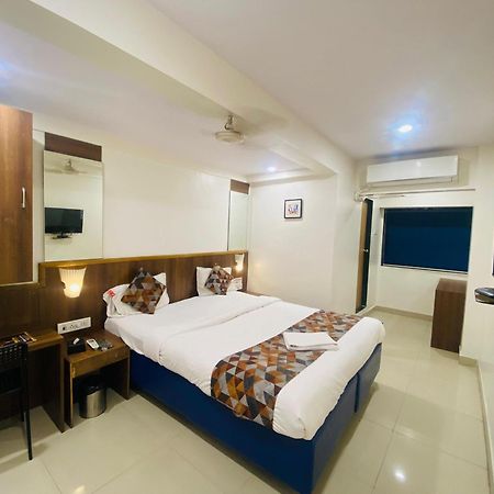 Hotel Vashi Inn ナビムンバイ エクステリア 写真
