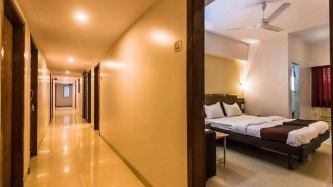 Hotel Vashi Inn ナビムンバイ エクステリア 写真