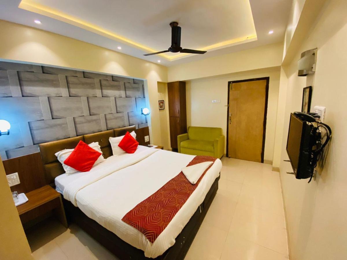 Hotel Vashi Inn ナビムンバイ エクステリア 写真
