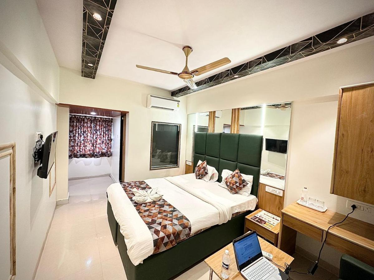 Hotel Vashi Inn ナビムンバイ エクステリア 写真
