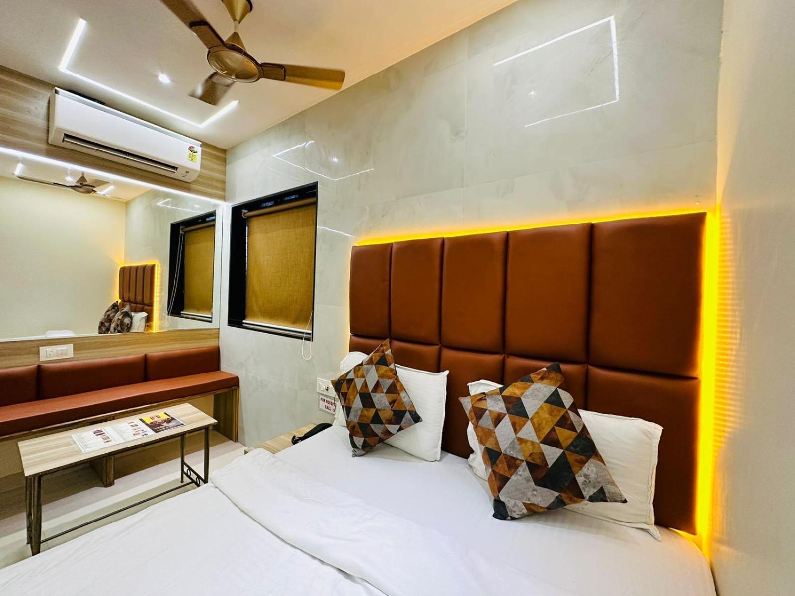 Hotel Vashi Inn ナビムンバイ エクステリア 写真