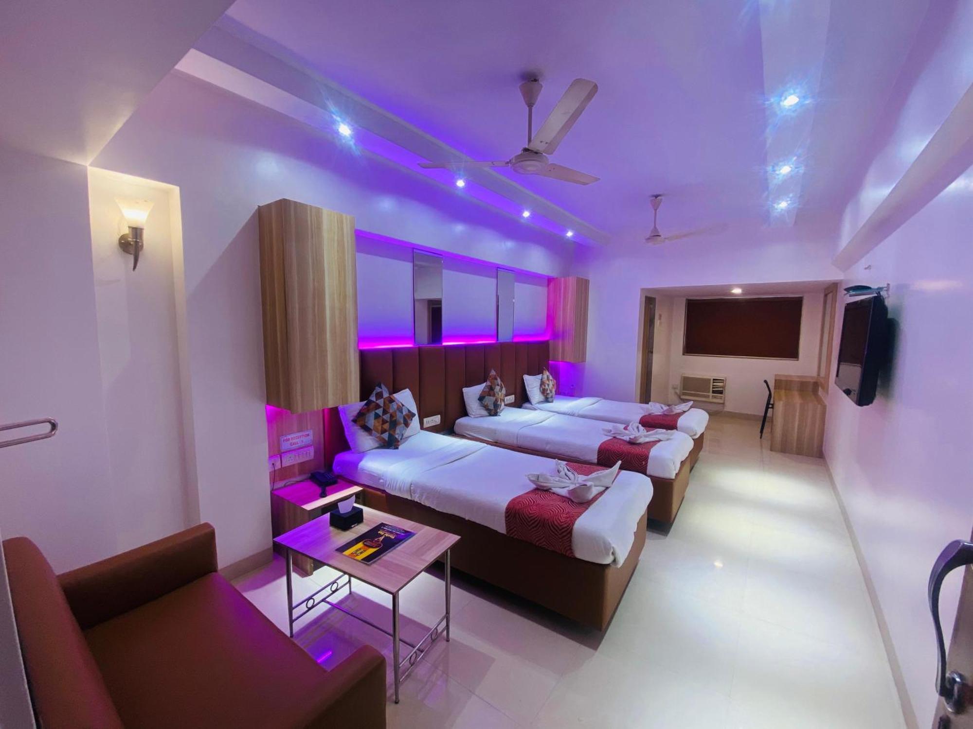 Hotel Vashi Inn ナビムンバイ エクステリア 写真