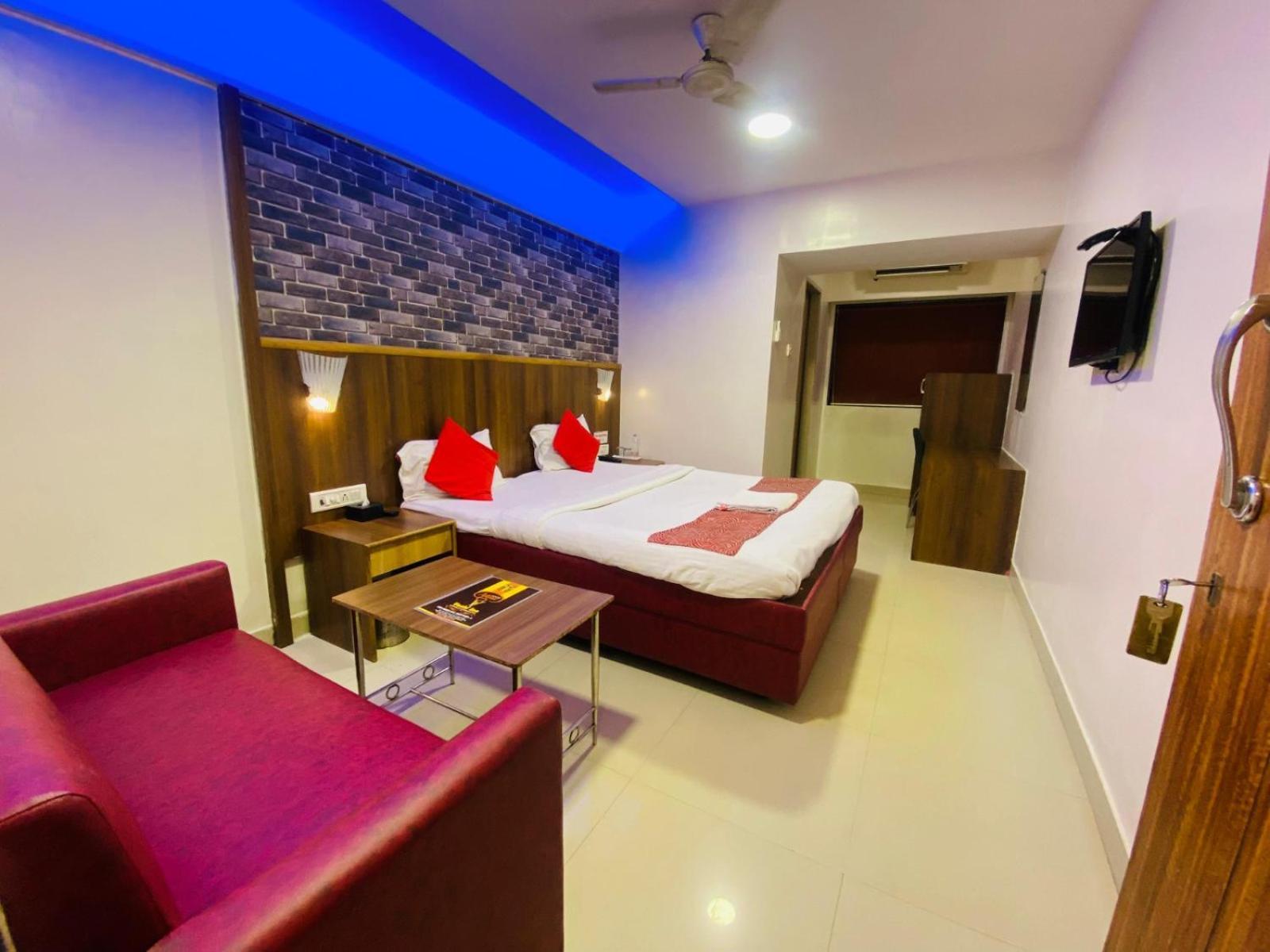 Hotel Vashi Inn ナビムンバイ エクステリア 写真