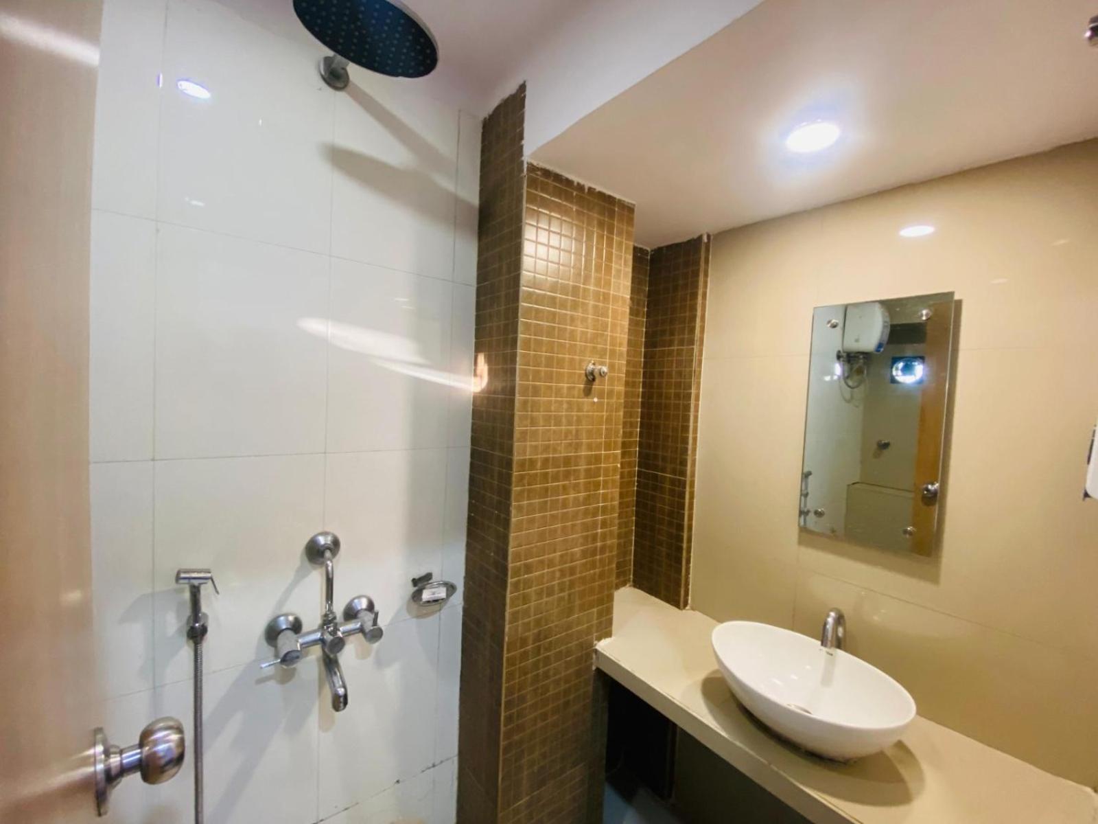 Hotel Vashi Inn ナビムンバイ エクステリア 写真
