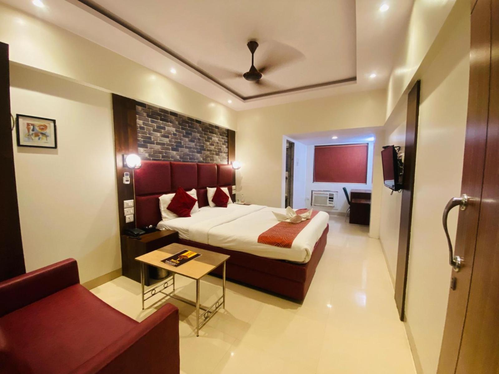 Hotel Vashi Inn ナビムンバイ エクステリア 写真