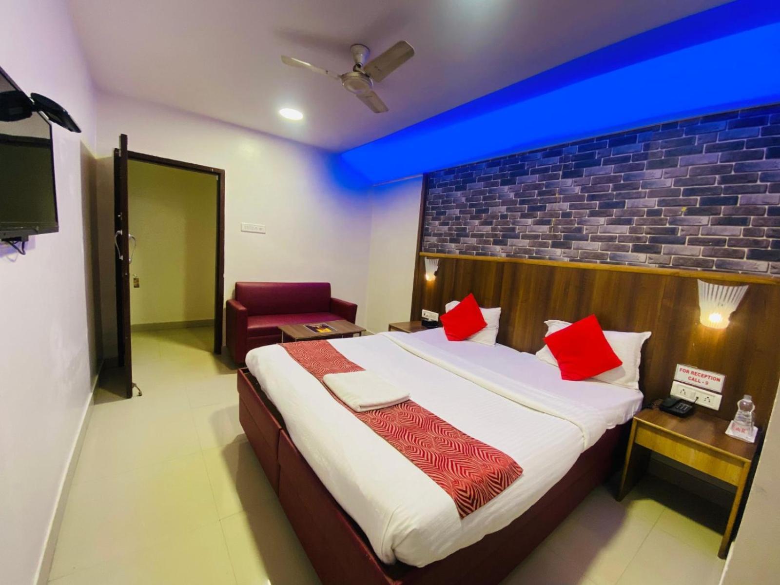 Hotel Vashi Inn ナビムンバイ エクステリア 写真