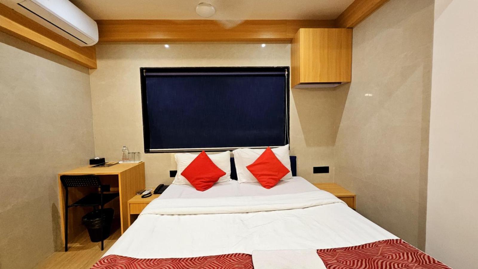 Hotel Vashi Inn ナビムンバイ エクステリア 写真