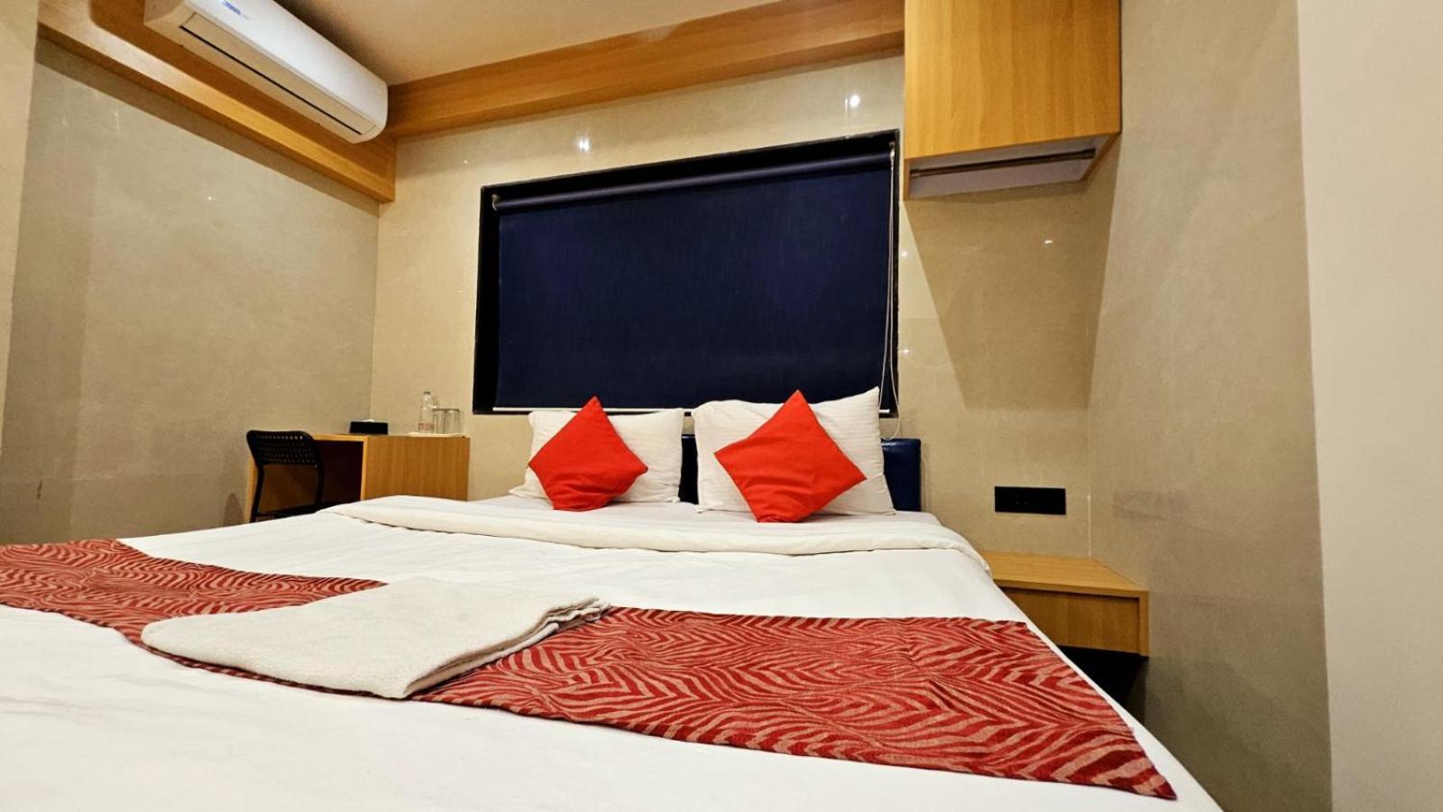 Hotel Vashi Inn ナビムンバイ エクステリア 写真